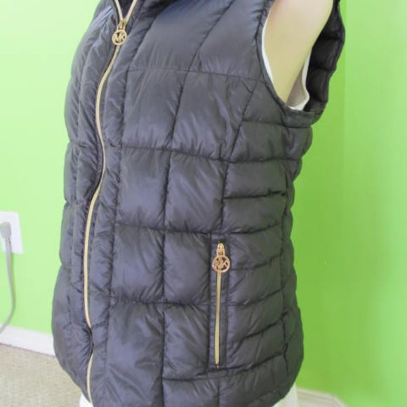 Michael Kors Packable Down Filled Vest Size Large - Picture 3 of 8